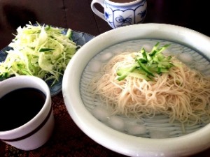 玉ブチアミメ皿 お素麺